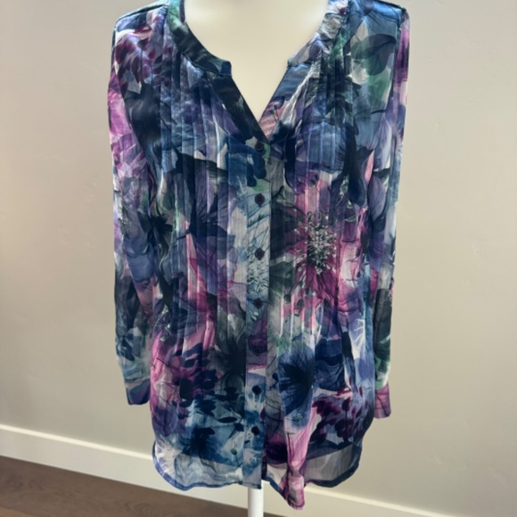 Christopher & Banks Tops - Christopher & Banks Petite Floral Blouse